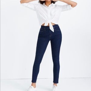 Curvy High-Rise Skinny Jeans in Lucille Wash